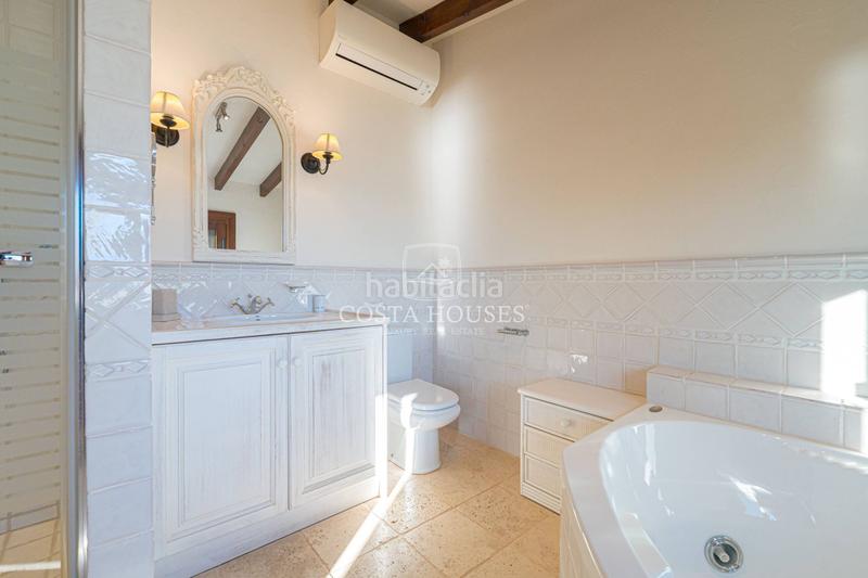 Foto 10d1df16-5925-43d2-afab-b33246ecf7e2. Chalet mit heizung parking pool in El Portet-Pla del Mar Moraira