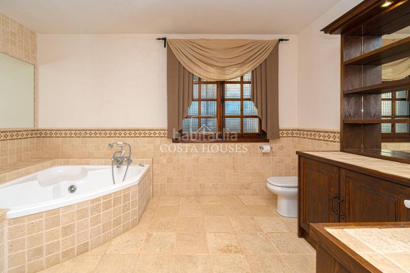 Foto 236b9e50-7526-4f04-b3ec-d0605c3693ba. Chalet mit heizung parking pool in El Portet-Pla del Mar Moraira