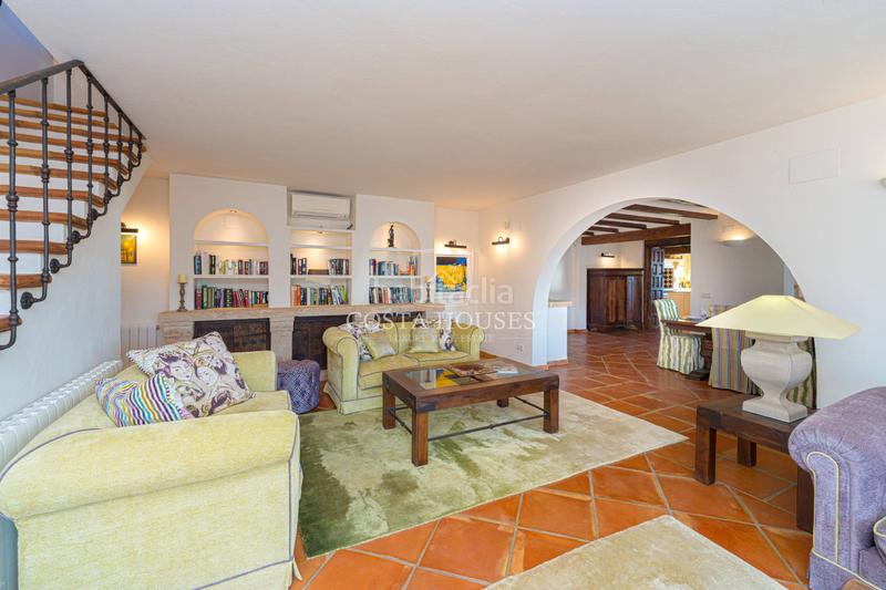 Foto 43a20781-55ef-4186-aca7-3faa4d140a6f. Chalet mit heizung parking pool in El Portet-Pla del Mar Moraira