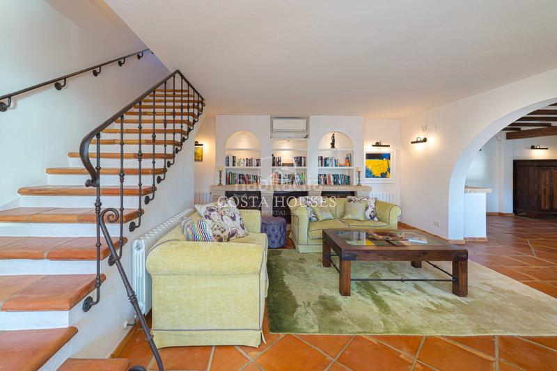 Foto 5038f4ad-2f39-461f-a934-fc3e98bc22ad. Chalet mit heizung parking pool in El Portet-Pla del Mar Moraira