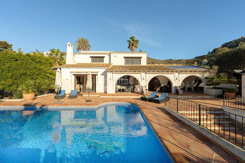 Foto 57a51543-851f-4b7e-a996-31ba95adfcc8. Chalet mit heizung parking pool in El Portet-Pla del Mar Moraira
