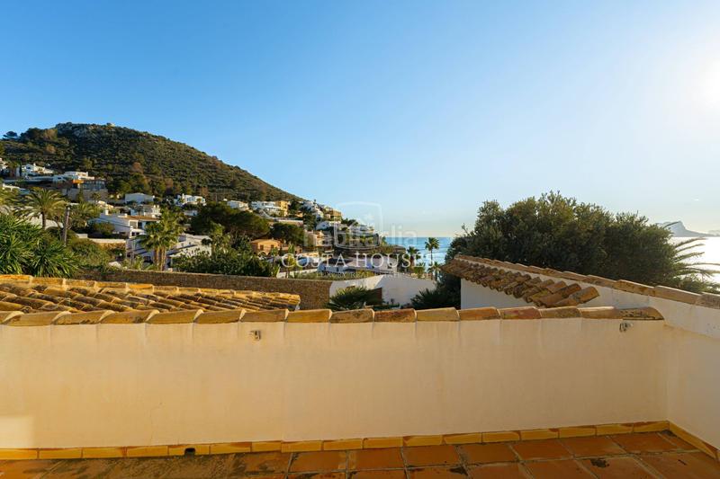 Foto 5ffab5b4-863d-4dd2-a47b-df4d5d9dfea3. Chalet mit heizung parking pool in El Portet-Pla del Mar Moraira