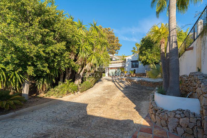 Foto 6e2c80bb-2962-4cb9-b14c-3fd2e2a6c22b. Chalet mit heizung parking pool in El Portet-Pla del Mar Moraira