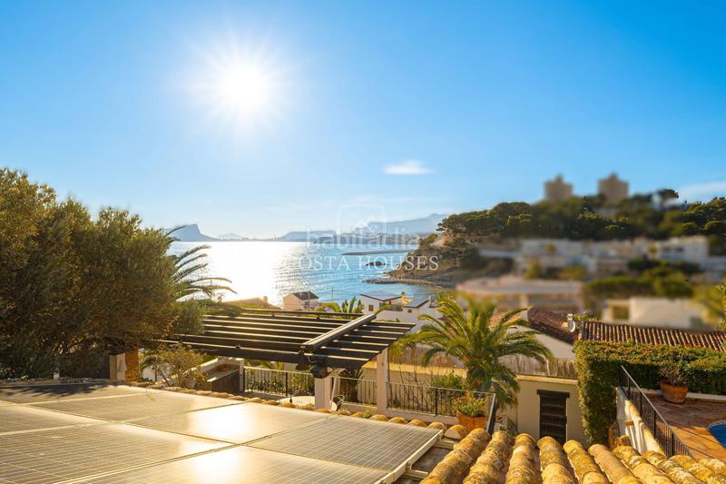 Foto 73304e55-f0e3-4b13-b6bb-7909318edbea. Chalet mit heizung parking pool in El Portet-Pla del Mar Moraira