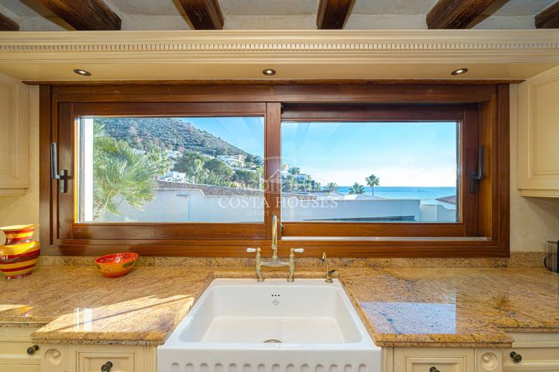 Foto 75cb32d7-96b4-4e64-b4fa-03ede34fd7cd. Chalet mit heizung parking pool in El Portet-Pla del Mar Moraira