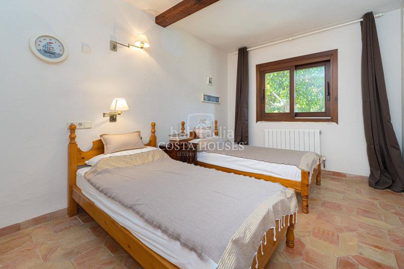 Foto a3a1c98c-ccf3-4310-a78f-68f13d24e421. Chalet mit heizung parking pool in El Portet-Pla del Mar Moraira