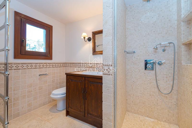 Foto ad401bbd-1e10-48c2-9d85-a3220a70d85c. Chalet mit heizung parking pool in El Portet-Pla del Mar Moraira