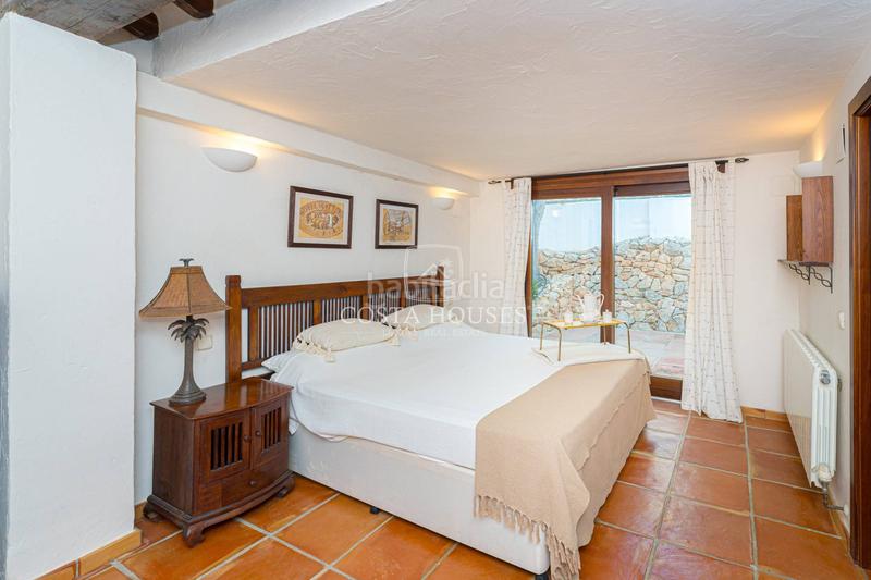 Foto b44171eb-e8ce-424b-b80d-bde96bed2de6. Chalet mit heizung parking pool in El Portet-Pla del Mar Moraira