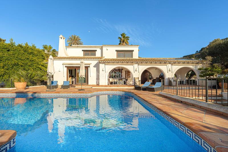 Foto bd7a83ea-4f19-4248-8990-498fa42c1a43. Chalet mit heizung parking pool in El Portet-Pla del Mar Moraira