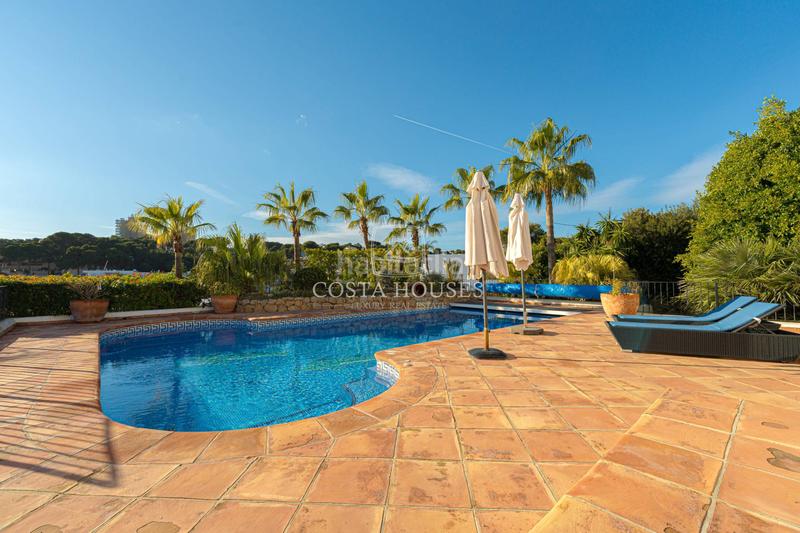 Foto c337aefe-b85c-4233-ab8a-63b7be319a84. Chalet mit heizung parking pool in El Portet-Pla del Mar Moraira