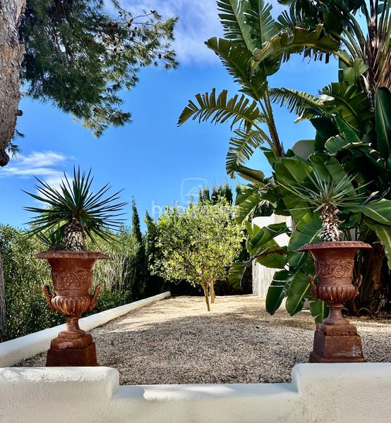 Foto afe252a3-9479-4574-a49e-a2adfbe626b7. Chalet con riscaldamento parcheggio piscina in La Granadella - Costa Nova Xàbia