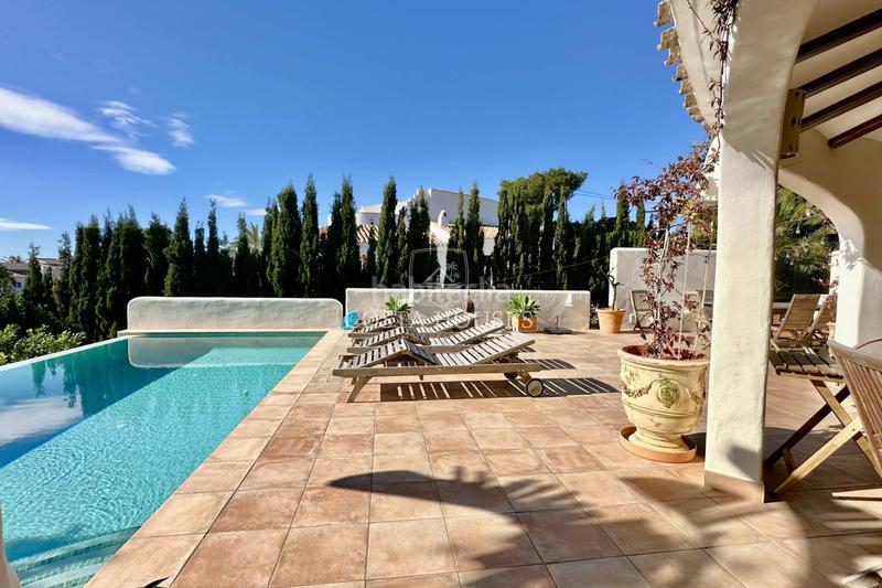 Foto e7e9893b-10e7-410d-9679-ec015010173e. Chalet con riscaldamento parcheggio piscina in La Granadella - Costa Nova Xàbia