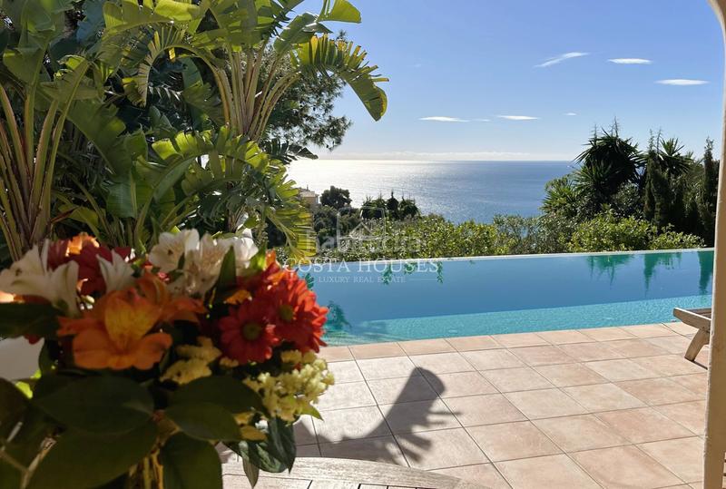 Foto ea80fa30-0d3b-488d-970a-9a60addee3a8. Chalet con riscaldamento parcheggio piscina in La Granadella - Costa Nova Xàbia