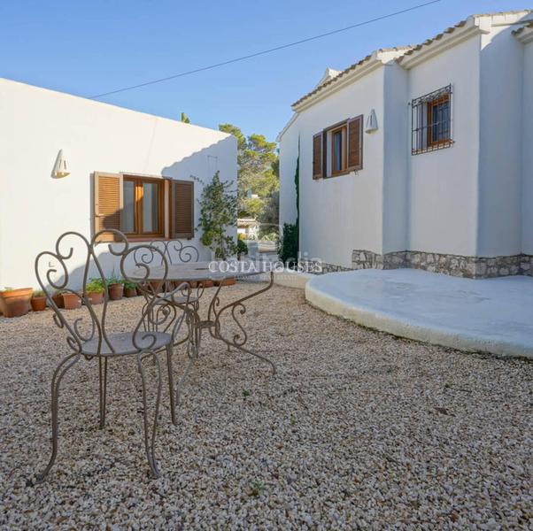 Foto ed681e2f-fd4a-4005-b229-47dfc7c1c65c. Chalet con riscaldamento parcheggio piscina in La Granadella - Costa Nova Xàbia