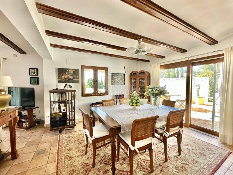 Foto f24521ac-55f0-4dd3-9cae-0c83c263ab87. Chalet con riscaldamento parcheggio piscina in La Granadella - Costa Nova Xàbia