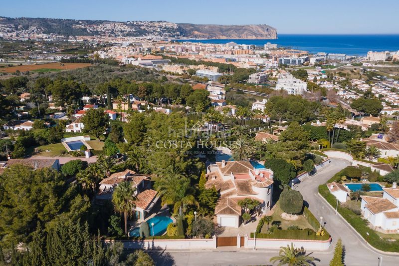 Foto bc308536-7e15-48e2-80b9-e02a73afb236. Chalet in carrer l'arborcer 3 in Cap Martí - El Tossalet - Pinomar Xàbia