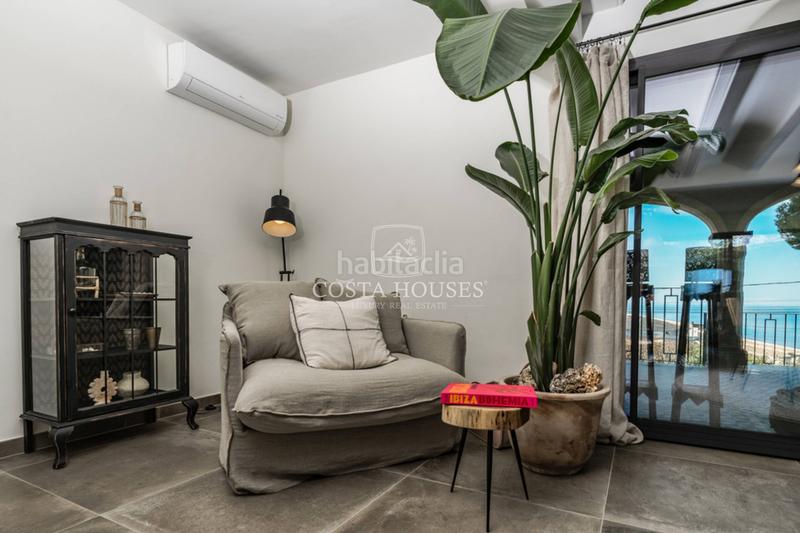 Foto 376c2ce0-bbf4-4288-8d0c-1eb77951f1e9. Chalet avec chauffage parking piscine dans La Granadella - Costa Nova Xàbia