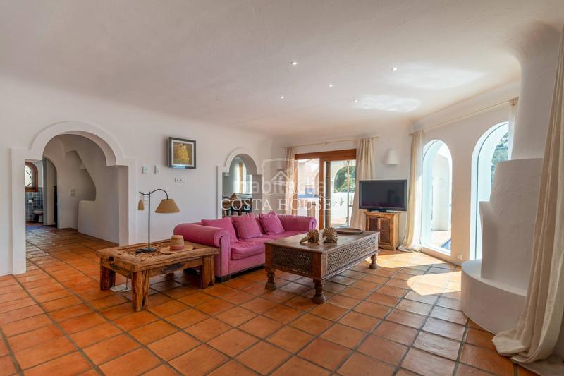 Foto 0263da71-f286-4bf1-baed-4e66371c163e. Chalet mit heizung parking pool in Paichi Moraira