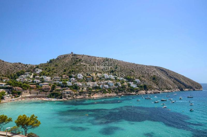 Foto 142935d4-01ff-4bb4-9b95-633d2b661b90. Dachwohnung mit heizung parking in El Portet-Pla del Mar Moraira