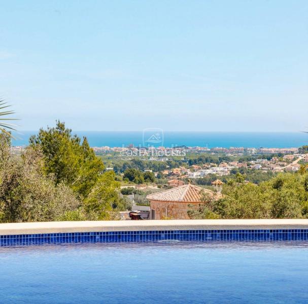 Foto 499de00f-14f5-4618-a026-5557db7cf160. Xalet amb calefacció aparcament piscina a Partida Comunes-Adsubia Xàbia