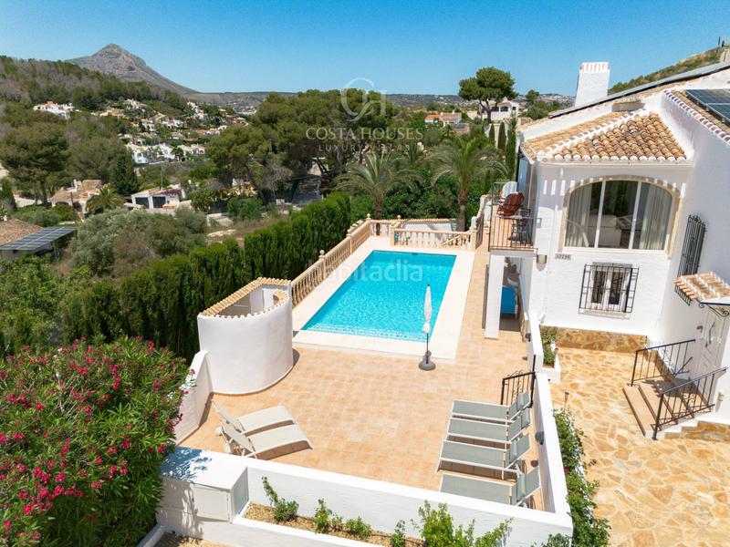 Foto 54a158c8-89b6-44b0-9cba-320890224453. Chalet villa sirid en venta cerca de playa arenal en pinosol, jávea costa blanca en Xàbia