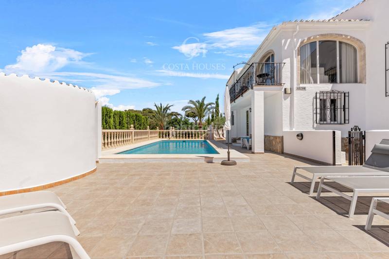 Foto 6a4a2e09-9639-4451-b67d-c51bb8c36cc8. Chalet villa sirid en venta cerca de playa arenal en pinosol, jávea costa blanca en Xàbia