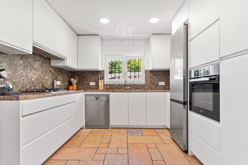 Foto 8b5d06f7-13ee-44f7-86a1-a321d6ec028d. Chalet villa sirid en venta cerca de playa arenal en pinosol, jávea costa blanca en Xàbia