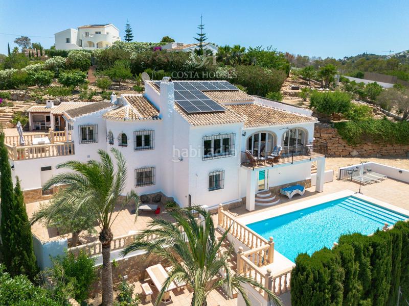 Foto e0db62cc-b2f0-483a-bf02-b7c58ed61a79. Chalet villa sirid en venta cerca de playa arenal en pinosol, jávea costa blanca en Xàbia