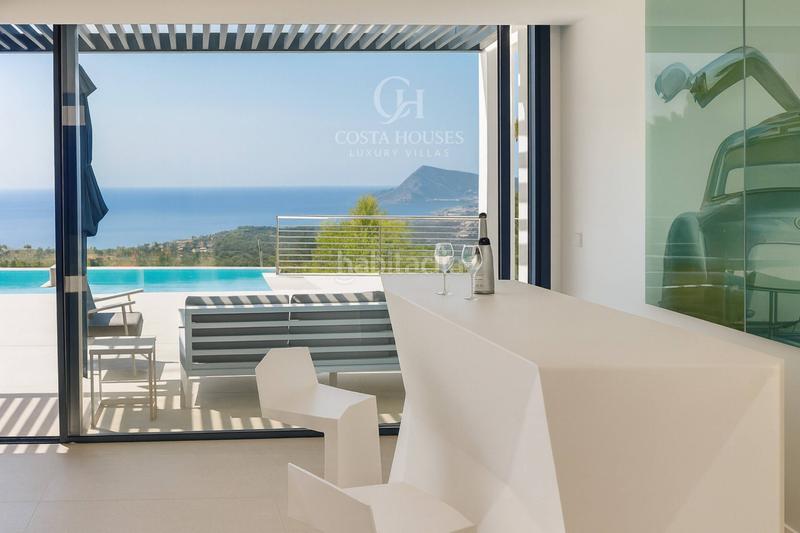 Foto 07d618f2-1ea3-48a4-a740-109db4a3daa6. Chalet villa althea arquitectura moderna con piscina infinita y vistas al mar en Altea