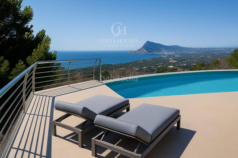 Foto 48ca3d8c-f352-4f7a-a0e3-759a9a904efb. Chalet villa althea arquitectura moderna con piscina infinita y vistas al mar en Altea