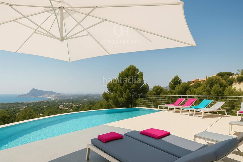 Foto 6a6ee101-7dc5-4b75-8e11-78eef4981b7f. Chalet villa althea arquitectura moderna con piscina infinita y vistas al mar en Altea