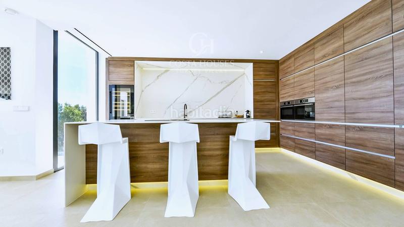 Foto 9b215bd2-b938-4916-9e7a-788da059833d. Chalet villa althea arquitectura moderna con piscina infinita y vistas al mar en Altea