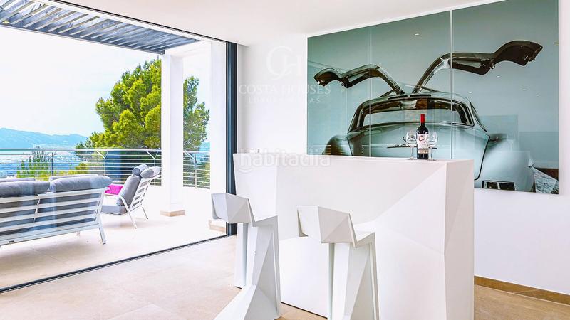 Foto b2b394db-b444-4217-8dd2-3875368edda7. Chalet villa althea arquitectura moderna con piscina infinita y vistas al mar en Altea