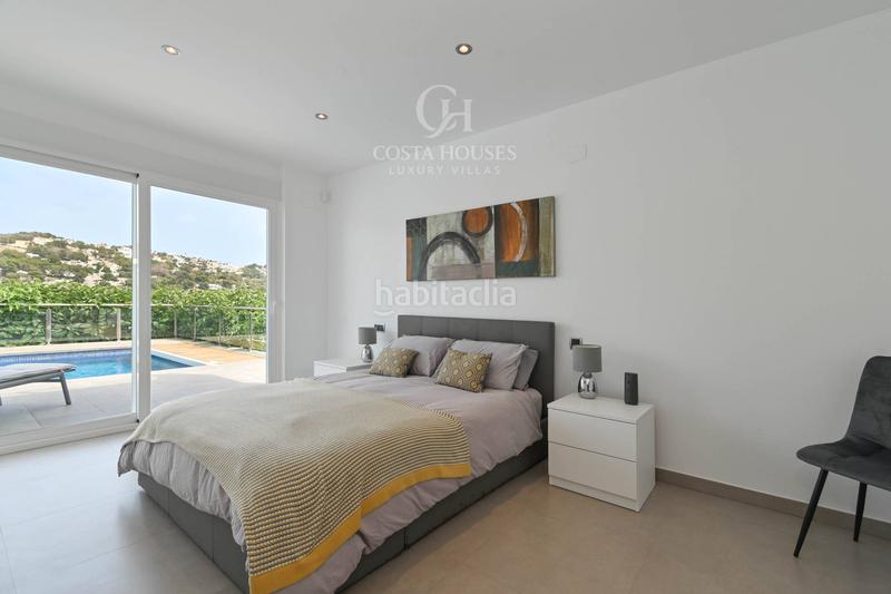 Foto 08cc38d6-b4a5-4079-95e5-94b16bf8a570. Chalet villa moderna en venta teulada, alicante en Moraira