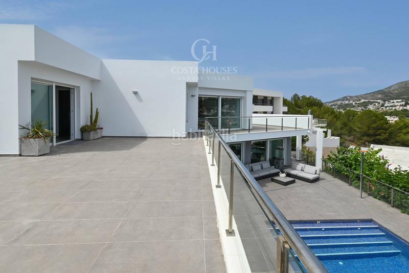 Foto 17a59309-f2d3-4809-9d4e-2eda7daf6d94. Chalet villa moderna en venta teulada, alicante en Moraira