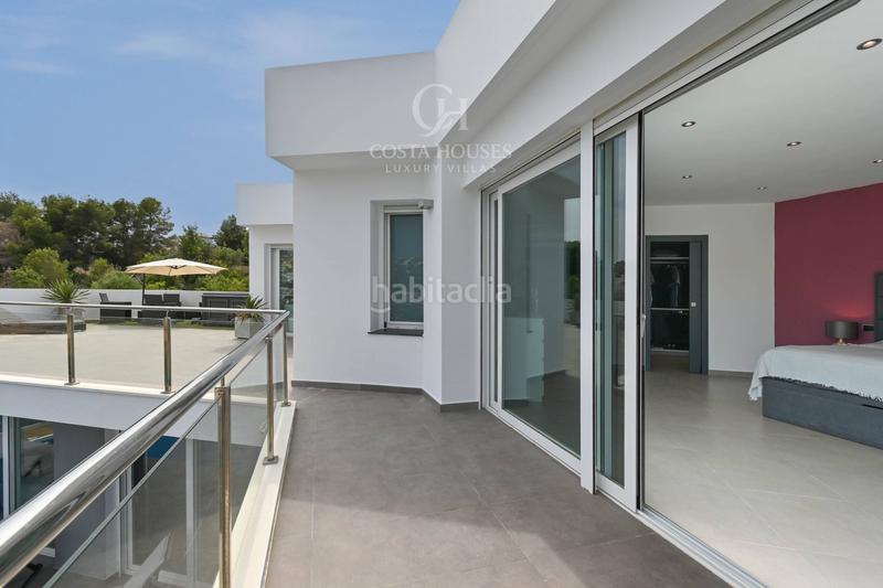 Foto 5f5e40b0-e7ad-42b9-ae0d-973ccc33d395. Chalet villa moderna en venta teulada, alicante en Moraira