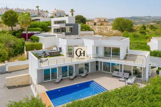 Chalet in Benimeit-Tabaira. Villa moderna en venta en moraira teulada, alicante