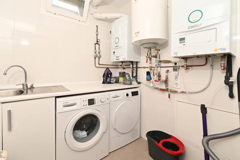 Foto 881bf8b5-92d6-4e19-80ea-89a2336aab08. Chalet villa moderna en venta teulada, alicante en Moraira