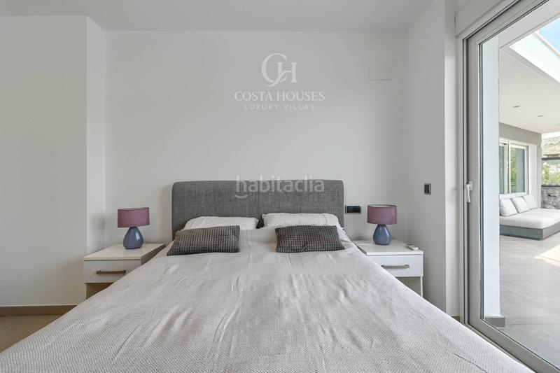 Foto b6d16c4d-dad0-4c27-ab63-00c8b8785e16. Chalet villa moderna en venta teulada, alicante en Moraira