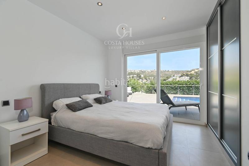 Foto d47c4d52-0c6d-44a3-b5c0-32cc6a877ac3. Chalet villa moderna en venta teulada, alicante en Moraira