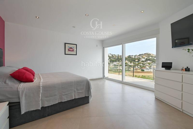 Foto deb22378-69a5-4387-9b09-ec07b93517fb. Chalet villa moderna en venta teulada, alicante en Moraira