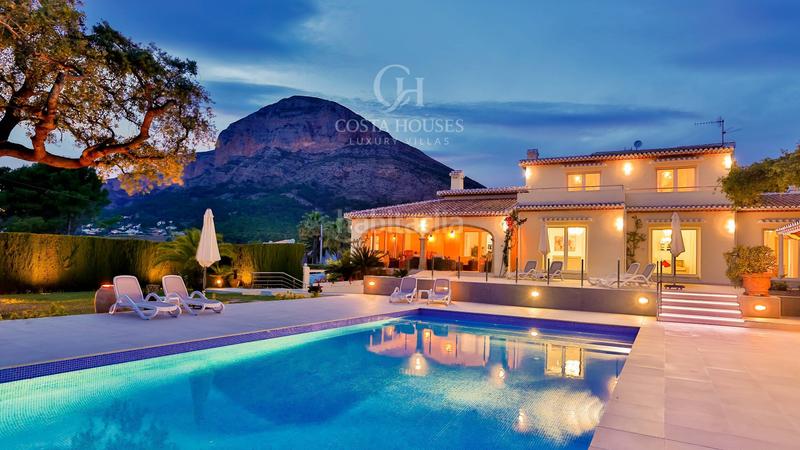 Foto 56e3efff-0cb2-4453-b294-4fbbe63b293b. Chalet mit heizung parking pool in Partida Tosal - Zona dels Castellans Xàbia