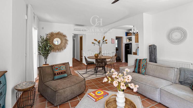 Foto 8ac5bae2-317b-4e80-aa04-219e762cbcee. Chalet con riscaldamento parcheggio piscina in Pinar de Advocat-Cometa Moraira