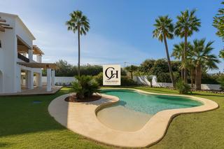 Xalet a Cala Advocat-Baladrar. Villa harmony  luz, calma y arquitectura mediterránea en benissa