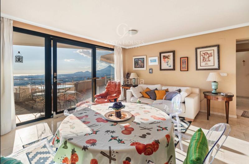 Foto 72d024e3-6227-45ec-9f7b-e06c6bea2747. Apartament amb calefacció aparcament piscina a Altea hills Altea