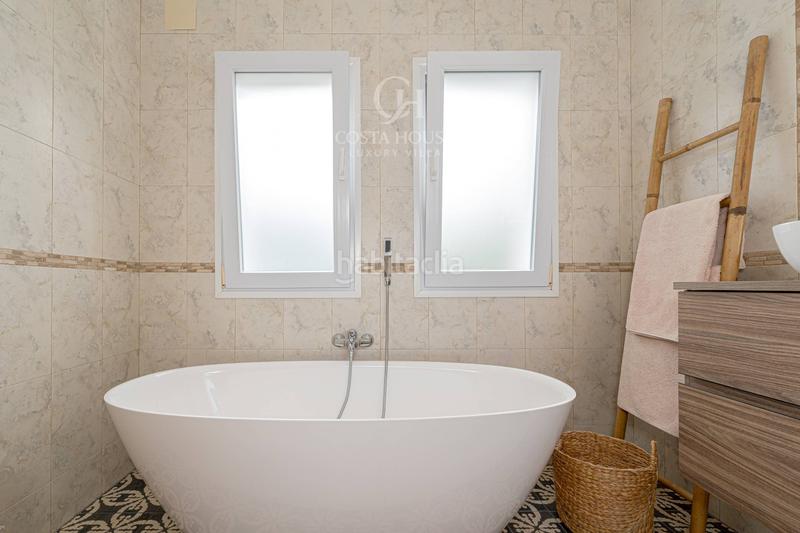 Foto 0c05ee32-af80-4e38-9e2d-aa070beac601. Xalet amb calefacció aparcament piscina a Partida Comunes-Adsubia Xàbia