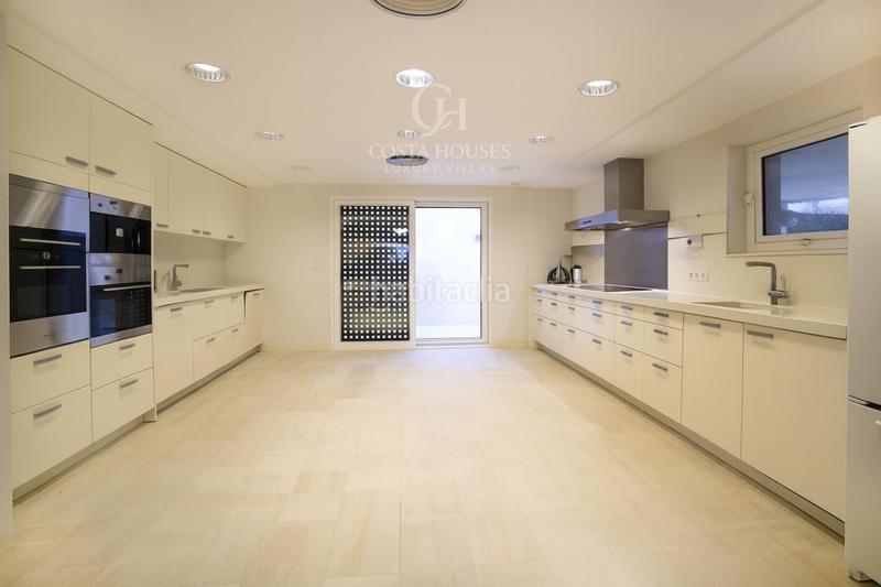 Foto 80d5a002-6df3-4b41-ac33-bb9a3d92caea. Chalet avec chauffage parking piscine dans Las Rotas / Les Rotes Dénia