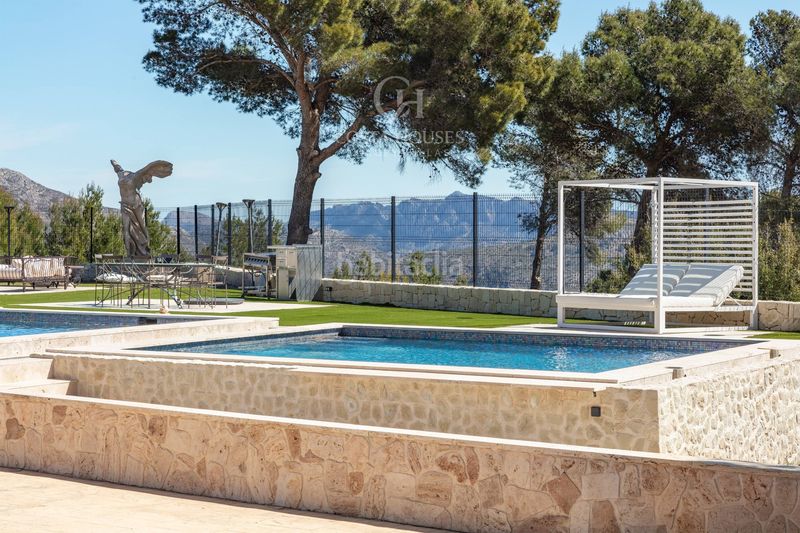 Foto c558ea8b-f70f-4d90-b486-9d219bafec4f. Xalet amb calefacció aparcament piscina a Benimantell