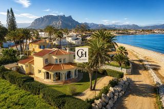 Chalet  Calle platja almadrava cl-21. Villa almadrava  calma mediterránea en primera línea de mar déni