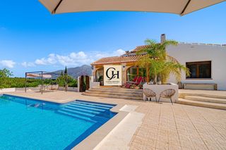 Xalet a Partida Comunes-Adsubia. Villa galdos  luz, privacidad y vida mediterranea en javea